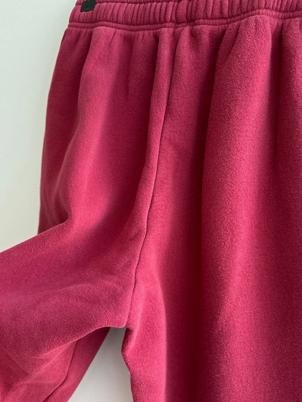 Offline by aerie Joggers, Deep Ruby, Cozy Comfy Pants, Size Small - Picture 13 of 14